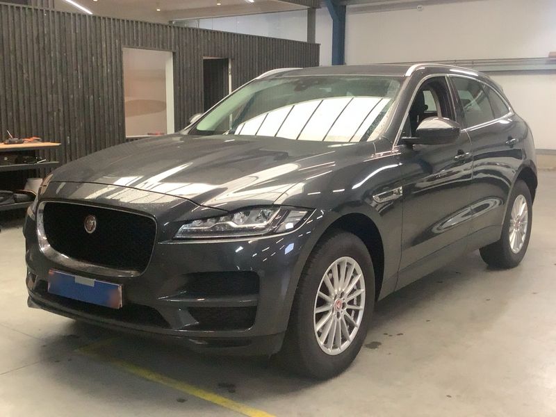 Jaguar F-Pace 20d Prestige AWD — zdjęcie 1