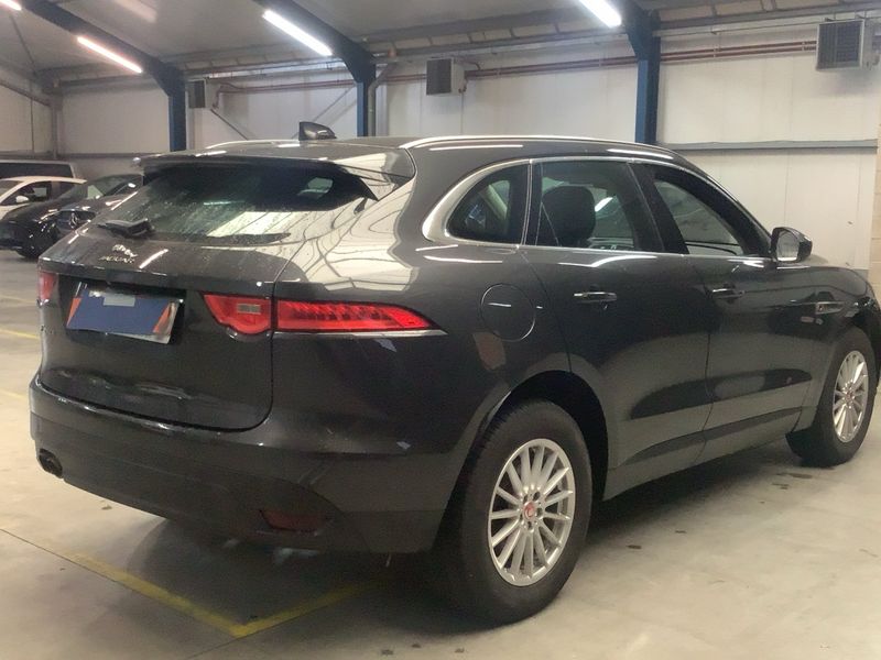 Jaguar F-Pace 20d Prestige AWD — zdjęcie 6