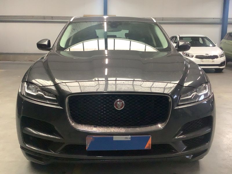 Jaguar F-Pace 20d Prestige AWD — zdjęcie 9