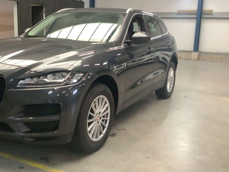 Jaguar F-Pace 20d Prestige AWD — zdjęcie 2