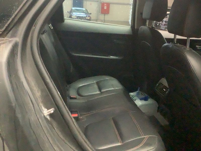 Jaguar F-Pace 20d Prestige AWD — zdjęcie 14