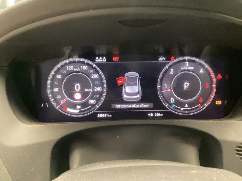 Jaguar F-Pace 20d Prestige AWD — zdjęcie 13
