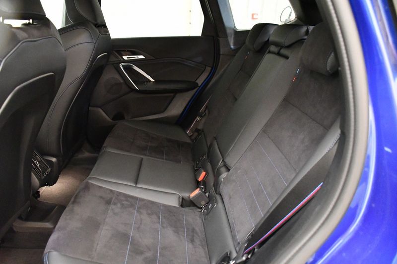 BMW iX1 eDrive 20 M Sport — zdjęcie 12