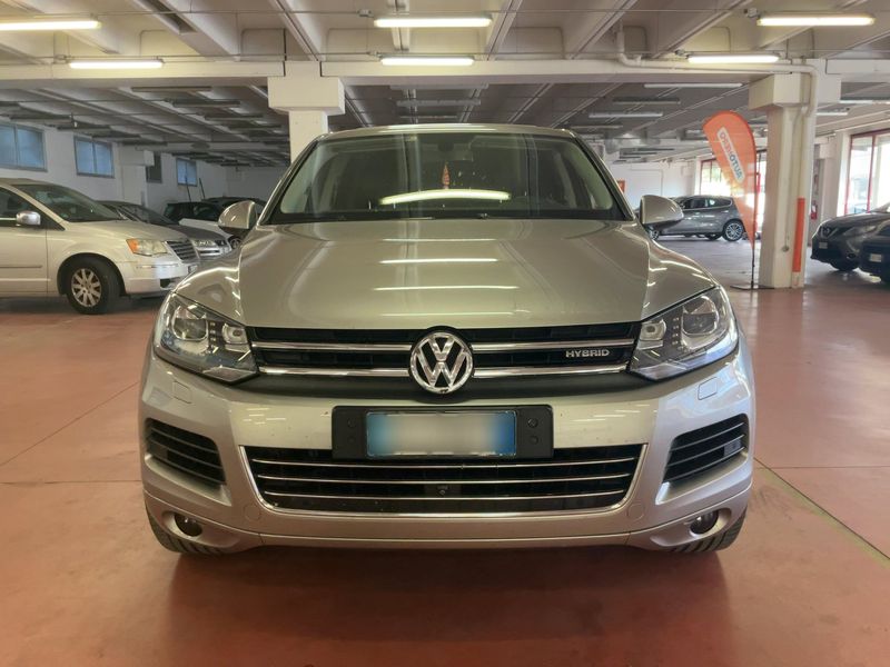 Volkswagen Touareg 3.0 V6 TSI Plug-in Hybrid — zdjęcie 9