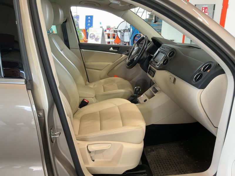 Volkswagen Tiguan 2.0 TDI Sport & Style 4Motion BlueMotion Tech — zdjęcie 11