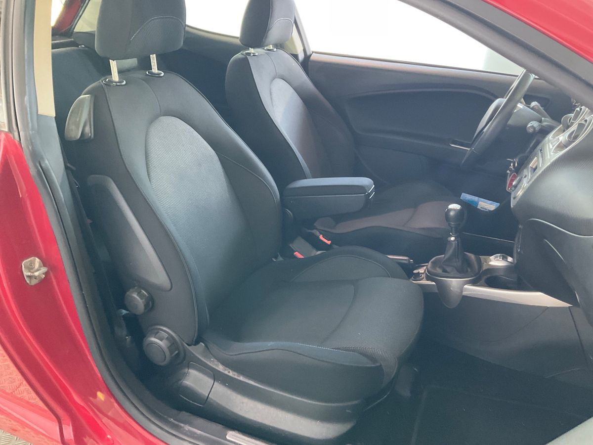 Alfa Romeo 2010 — photo 4