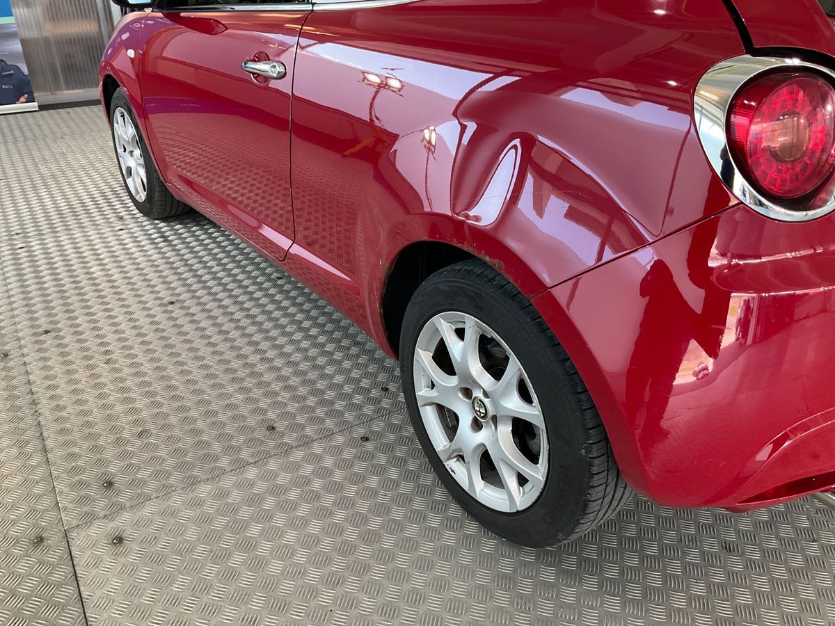 Alfa Romeo 2010 — photo 9
