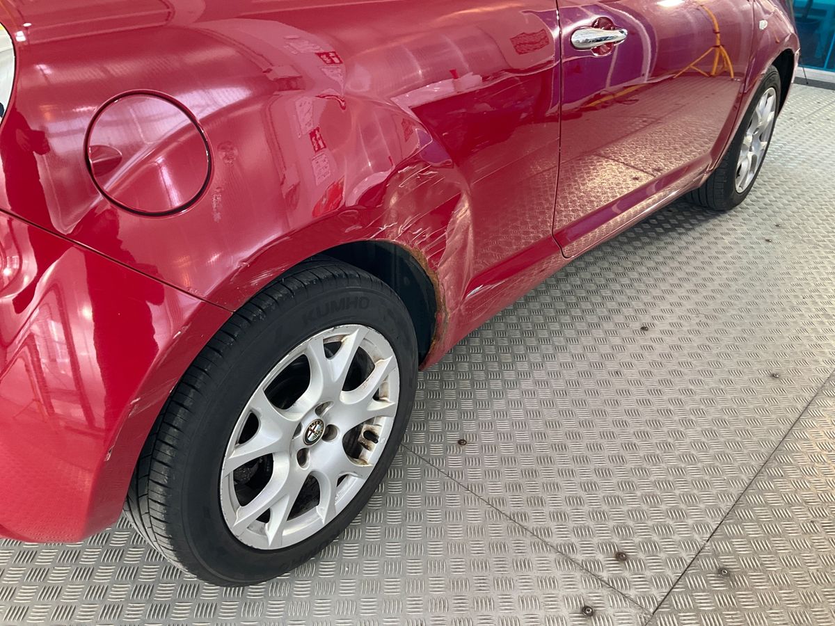 Alfa Romeo 2010 — photo 8