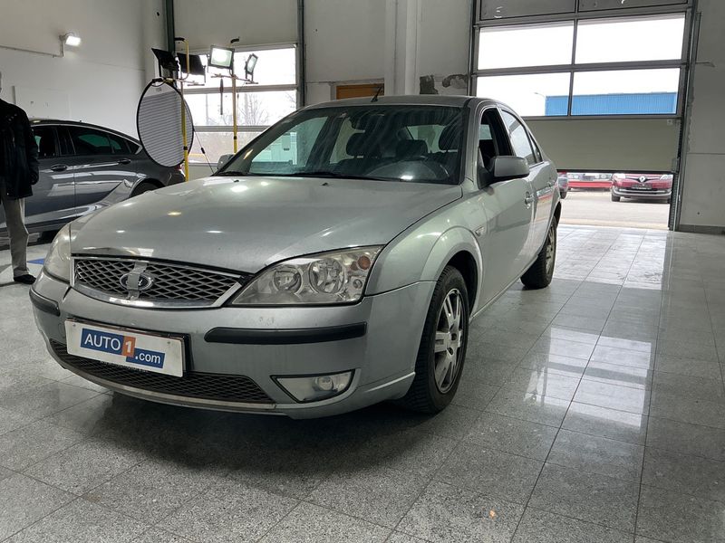 Ford Mondeo 2.0 Ghia — zdjęcie 1