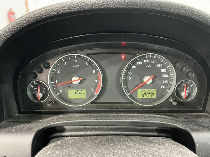 Ford Mondeo 2.0 Ghia — zdjęcie 4