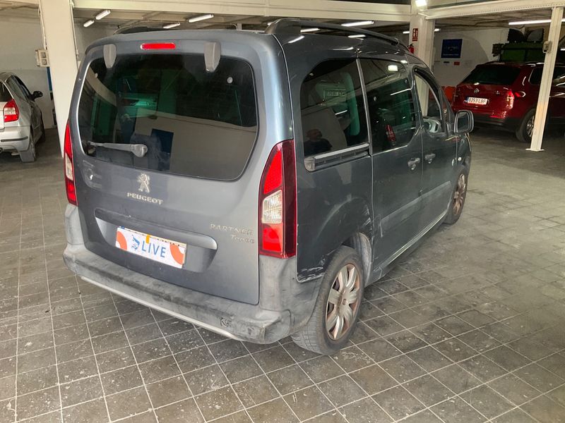 Peugeot Partner 1.6 HDi Outdoor 2013 – снимка 2