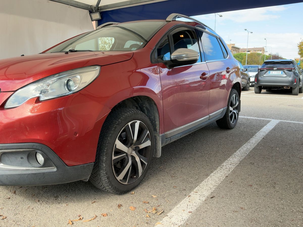 Peugeot 2008 1.2 PureTech Allure