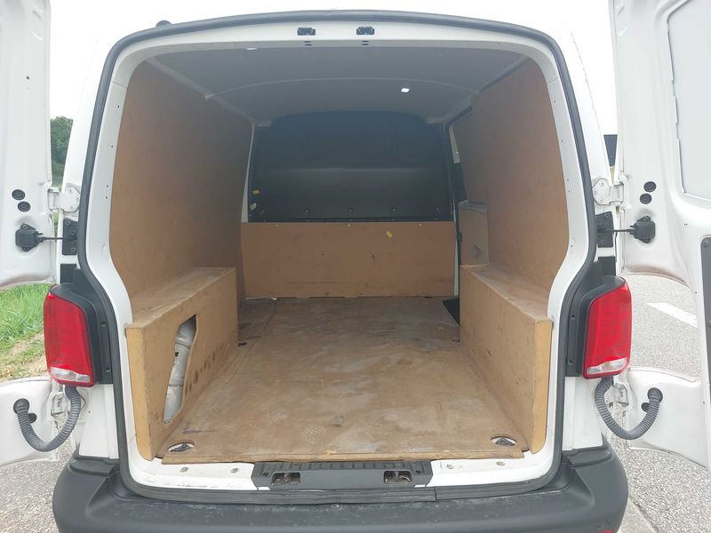 Volkswagen T6 Transporter 2.0 TDI Kasten FWD — zdjęcie 9