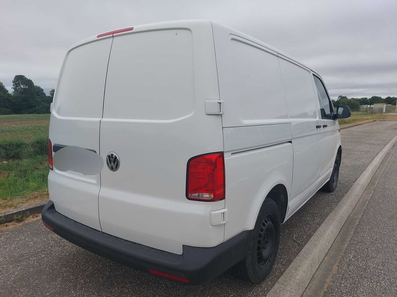 Volkswagen T6 Transporter 2.0 TDI Kasten FWD — zdjęcie 5