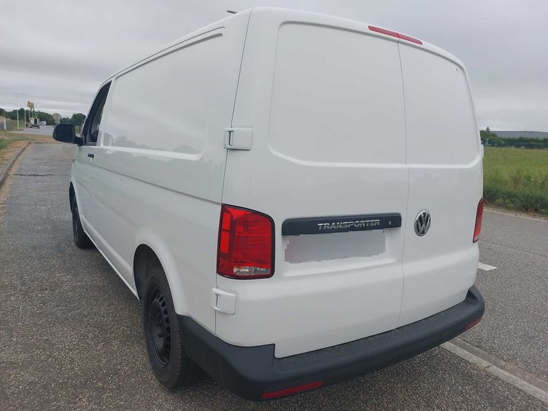 Volkswagen T6 Transporter 2.0 TDI Kasten FWD — zdjęcie 3