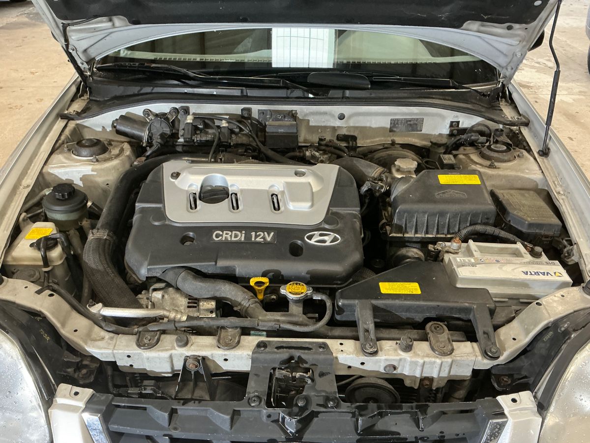 Hyundai Accent 2004 — photo 11