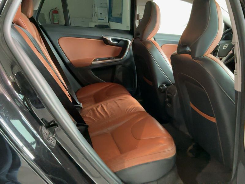 Volvo V60 2.0 D3 Summum 2012 – снимка 19