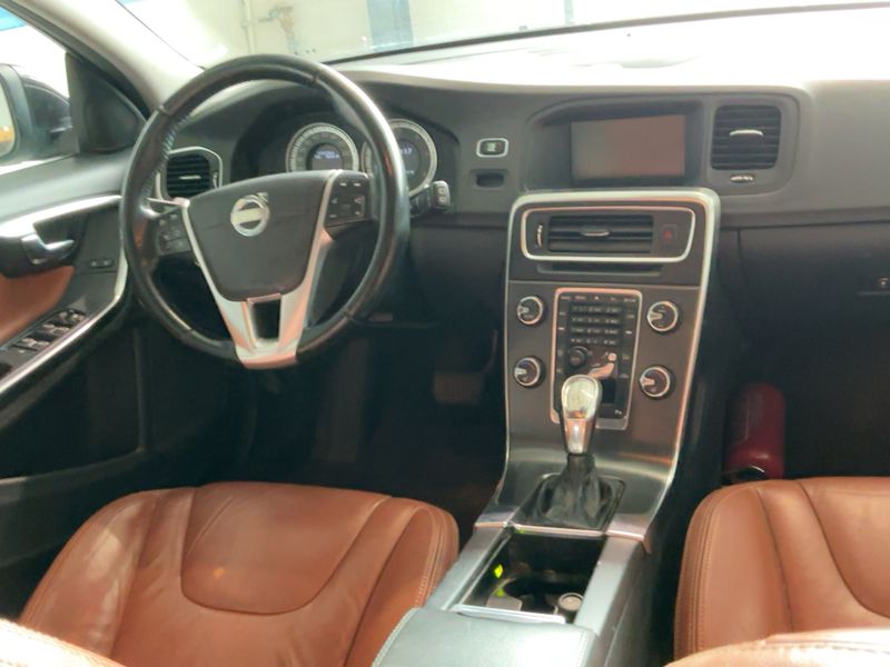 Volvo V60 2.0 D3 Summum 2012 – снимка 17