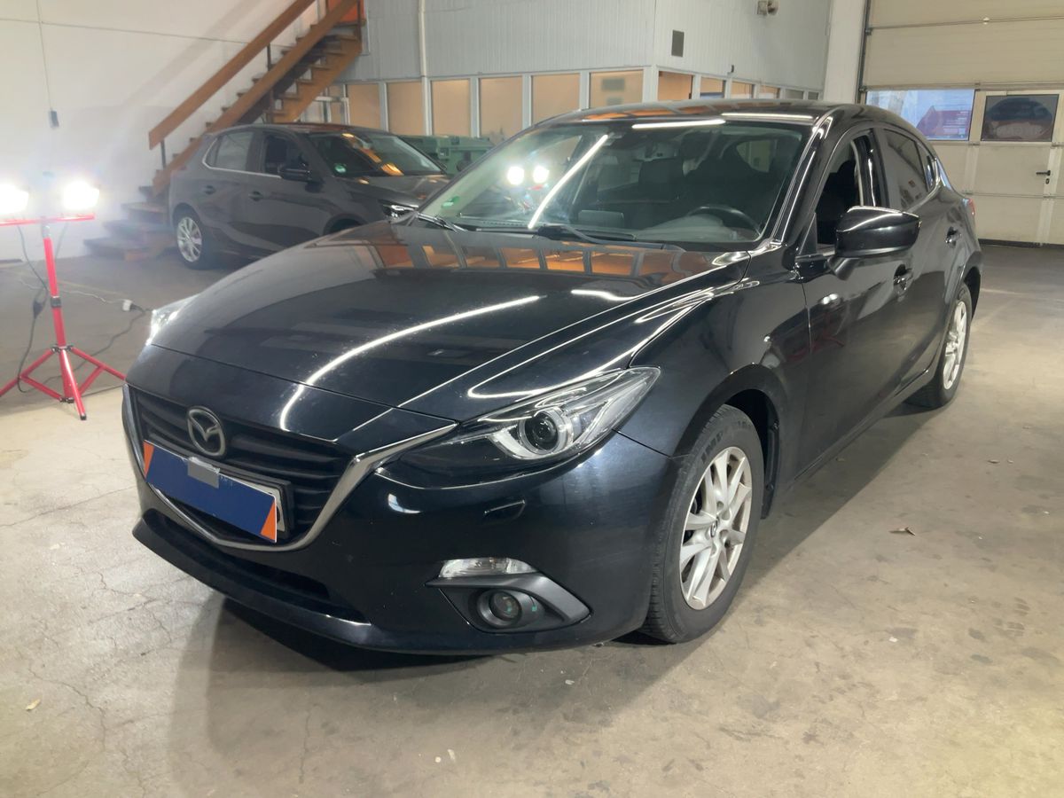 Mazda 3 2015 — photo 1
