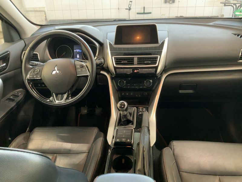 Mitsubishi Eclipse Cross 1.5 T-MIVEC Top 2WD — zdjęcie 12