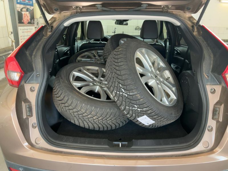 Mitsubishi Eclipse Cross 1.5 T-MIVEC Top 2WD — zdjęcie 10