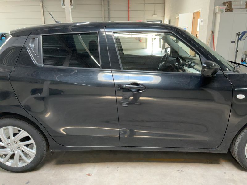 Suzuki Swift 1.2 DualJet Mild-Hybrid Comfort — zdjęcie 7