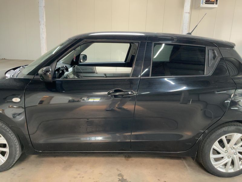 Suzuki Swift 1.2 DualJet Mild-Hybrid Comfort — zdjęcie 4