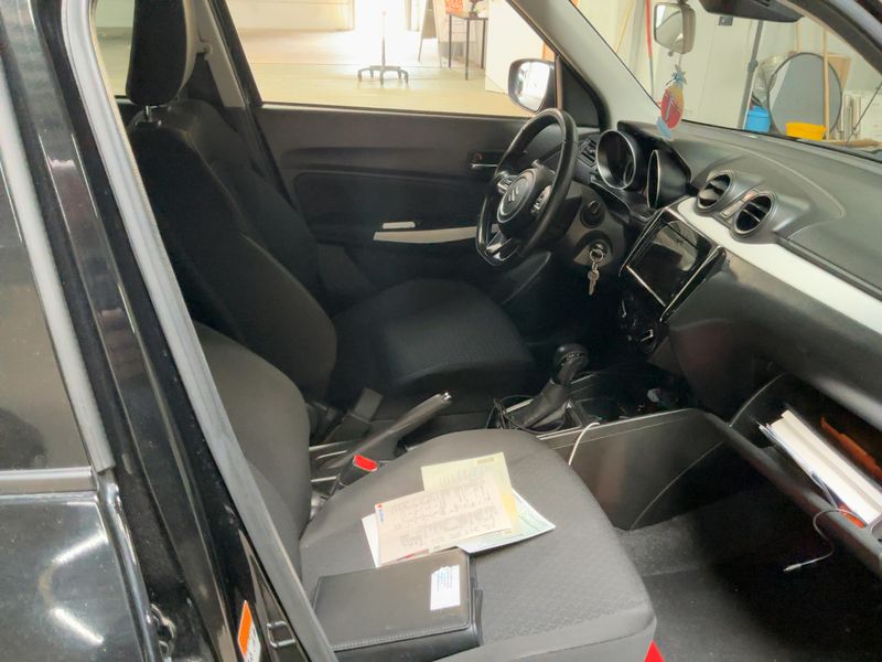 Suzuki Swift 1.2 DualJet Mild-Hybrid Comfort — zdjęcie 11