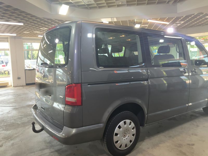 Volkswagen T5 Caravelle 2.0 TDI Comfortline — zdjęcie 6