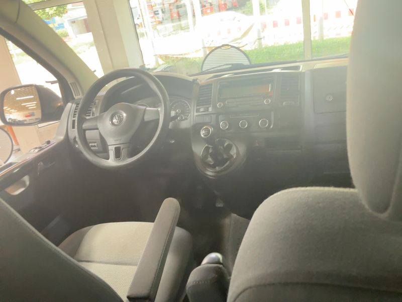 Volkswagen T5 Caravelle 2.0 TDI Comfortline — zdjęcie 12