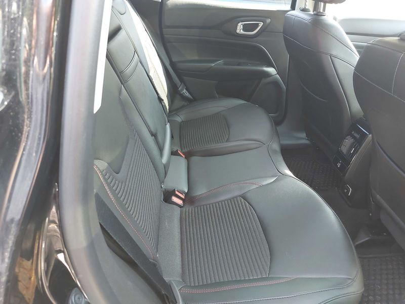 Jeep Compass 1.5 GSE T4 e-Hybrid RED FWD — zdjęcie 13