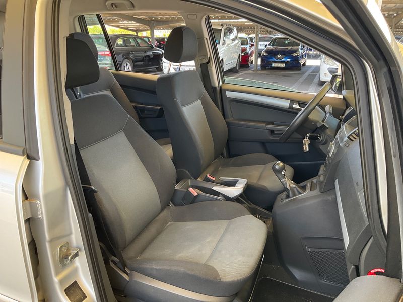 Opel Zafira 1.6 Enjoy — zdjęcie 3