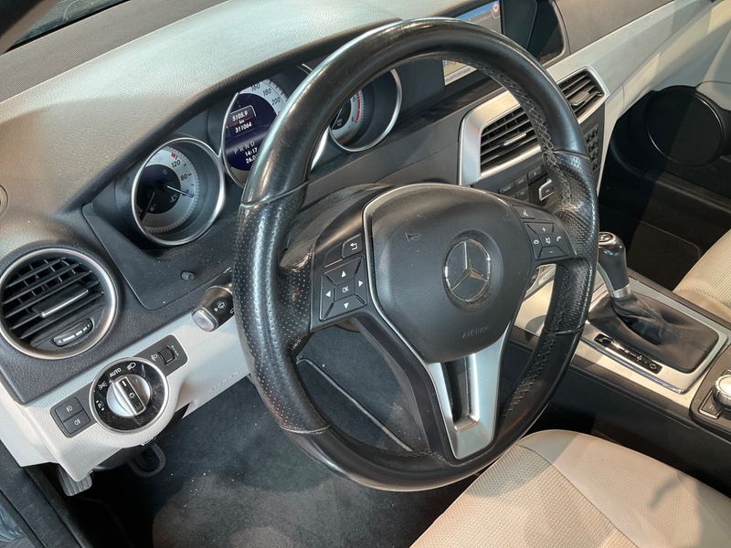 Mercedes-Benz C-Klasse C 200 CDI BlueEfficiency Avantgarde 2012 – снимка 23