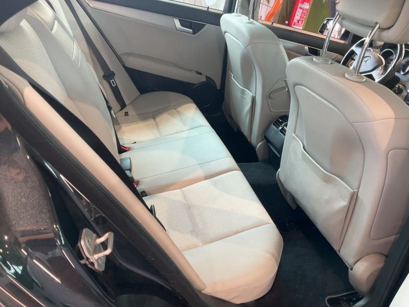 Mercedes-Benz C-Klasse C 200 CDI BlueEfficiency Avantgarde 2012 – снимка 19