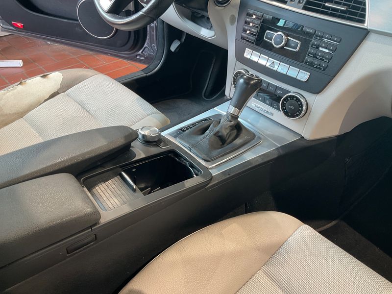 Mercedes-Benz C-Klasse C 200 CDI BlueEfficiency Avantgarde 2012 – снимка 24