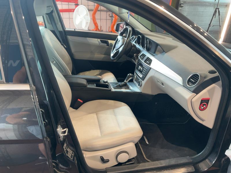 Mercedes-Benz C-Klasse C 200 CDI BlueEfficiency Avantgarde 2012 – снимка 16