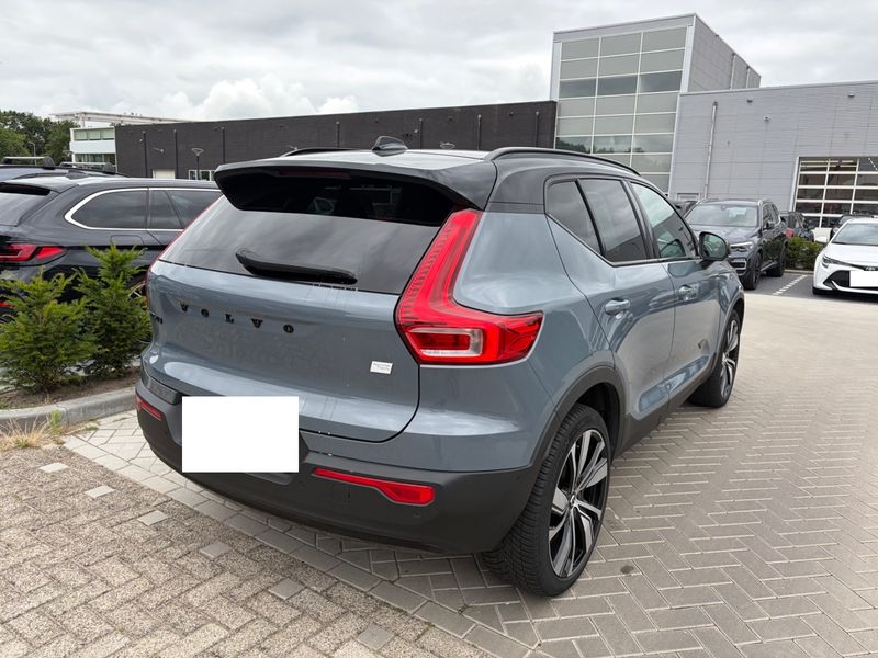 Volvo XC40 Recharge Twin Pure 300 kW Pro AWD — zdjęcie 3