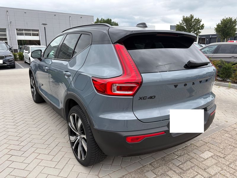 Volvo XC40 Recharge Twin Pure 300 kW Pro AWD — zdjęcie 2