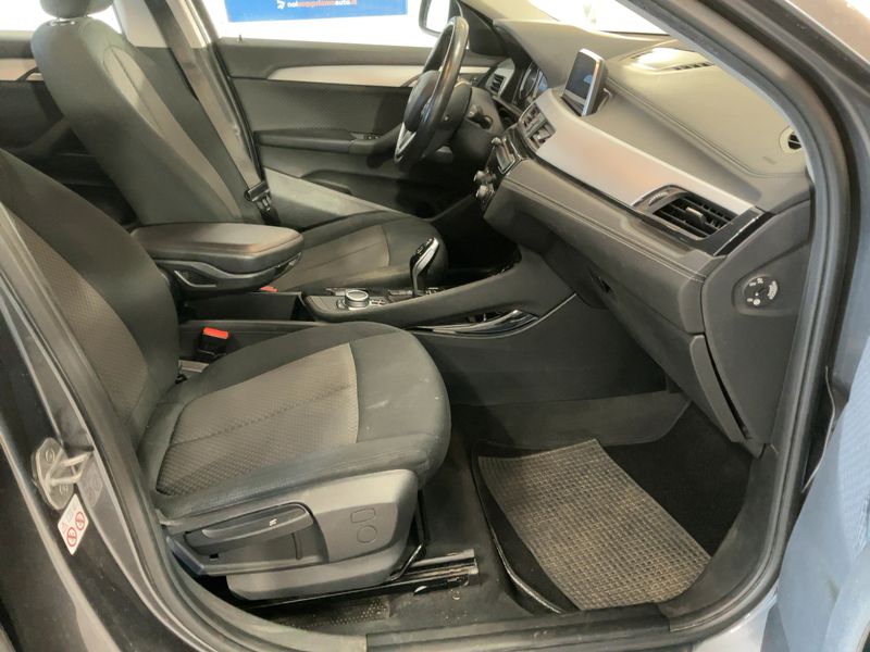 BMW X2 sDrive 18d Advantage — zdjęcie 11