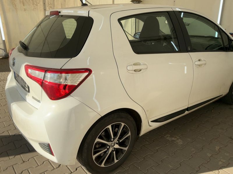 Toyota Yaris 1.5 Hybrid Team D — zdjęcie 6