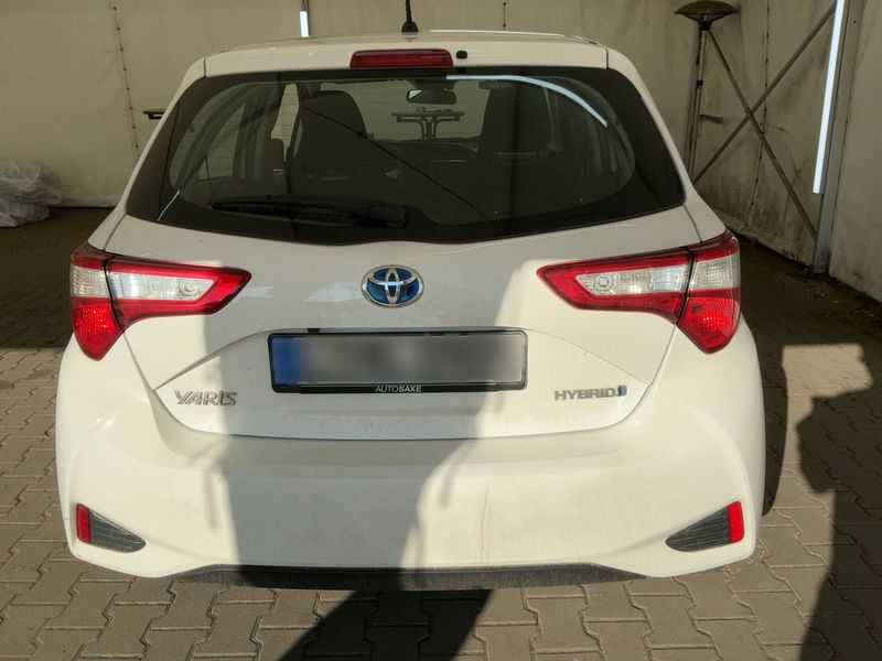 Toyota Yaris 1.5 Hybrid Team D — zdjęcie 5