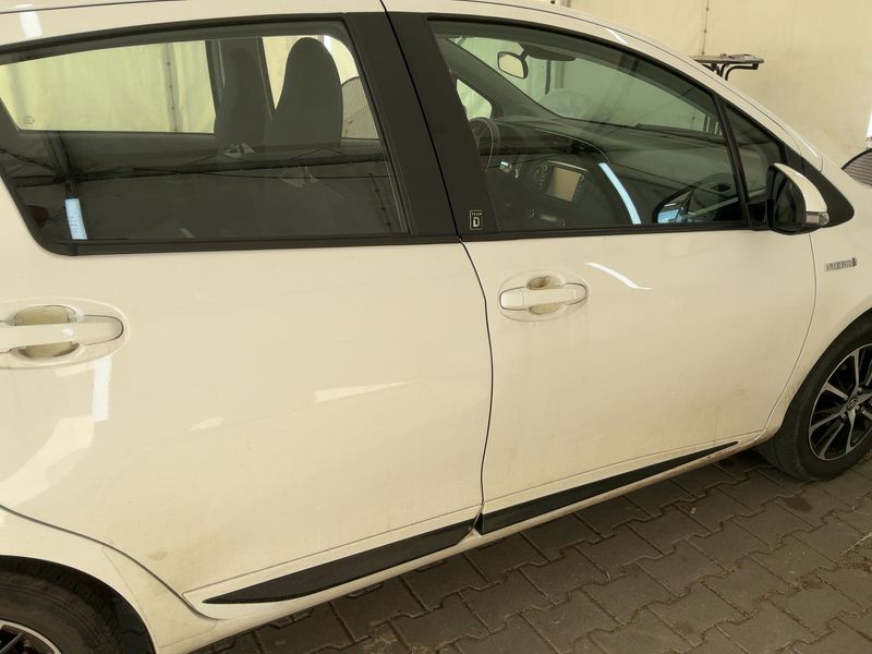 Toyota Yaris 1.5 Hybrid Team D — zdjęcie 7