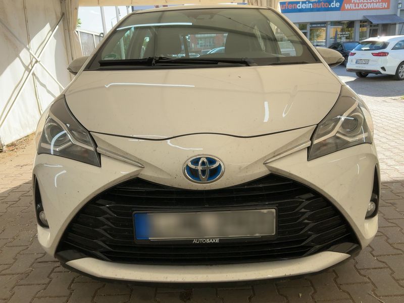 Toyota Yaris 1.5 Hybrid Team D — zdjęcie 9