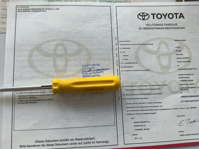 Toyota Yaris 1.5 Hybrid Team D — zdjęcie 16