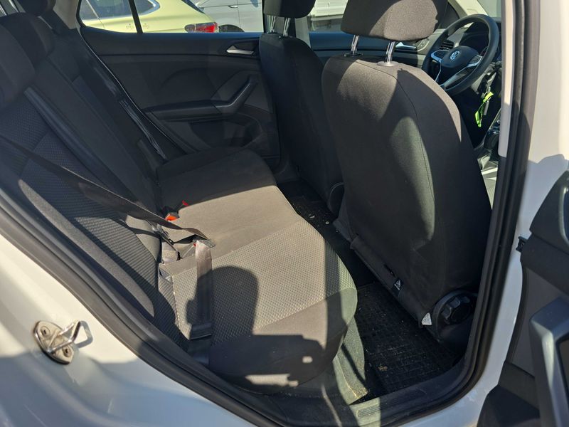 Volkswagen T-Cross 1.0 TSI — zdjęcie 14