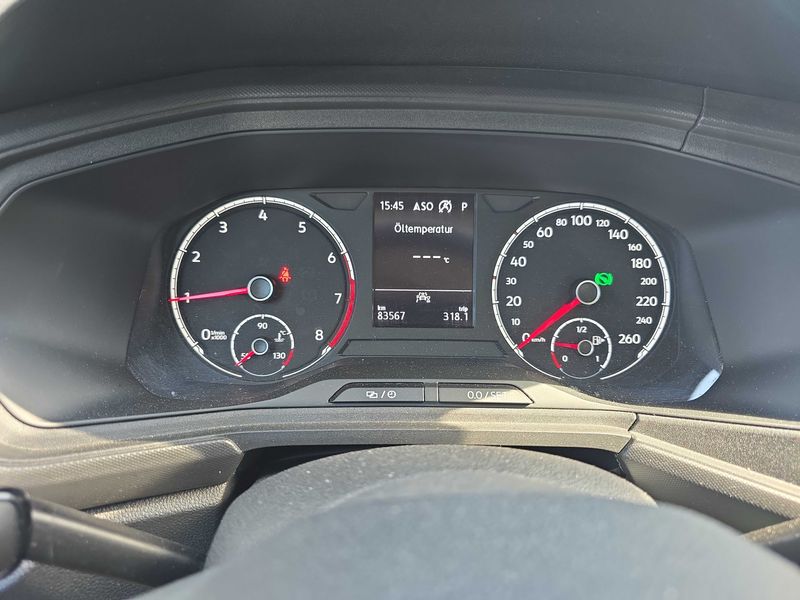 Volkswagen T-Cross 1.0 TSI — zdjęcie 12
