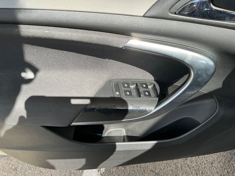 Opel Insignia 2.0 CDTI Selective 2013 – снимка 28