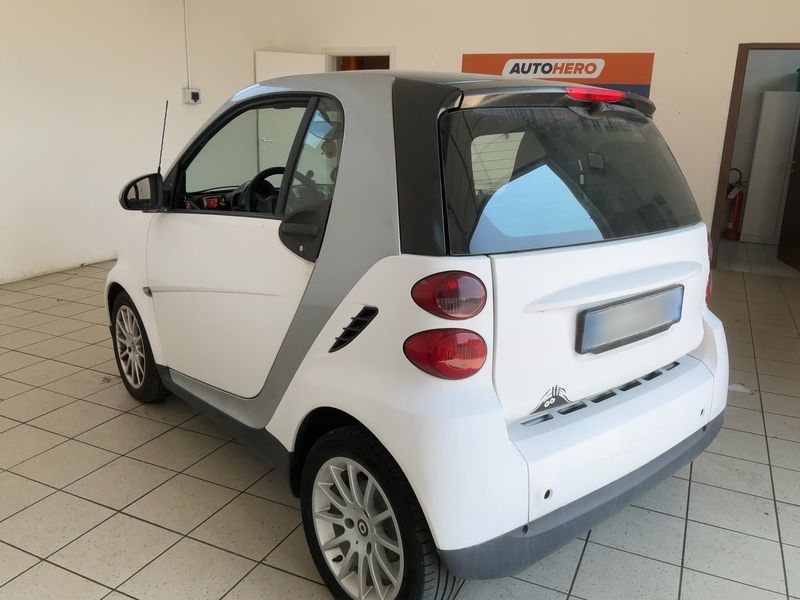 Smart fortwo 1.0 Micro Hybrid Drive passion — zdjęcie 3