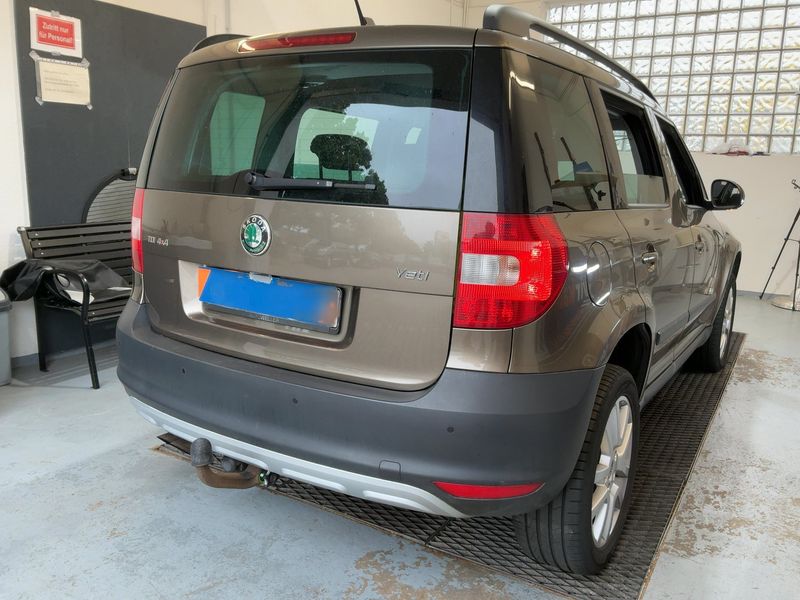 Skoda Yeti 2.0 TDI Ambition 4x4 — zdjęcie 6