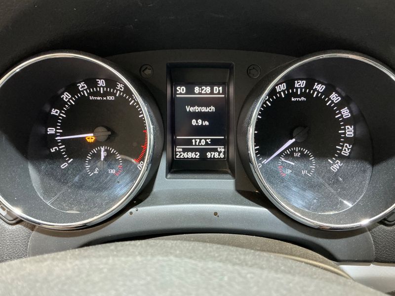 Skoda Yeti 2.0 TDI Ambition 4x4 — zdjęcie 13